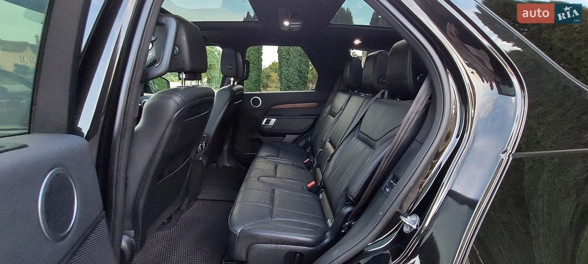2019 Land Rover Discovery - мініатюра 36