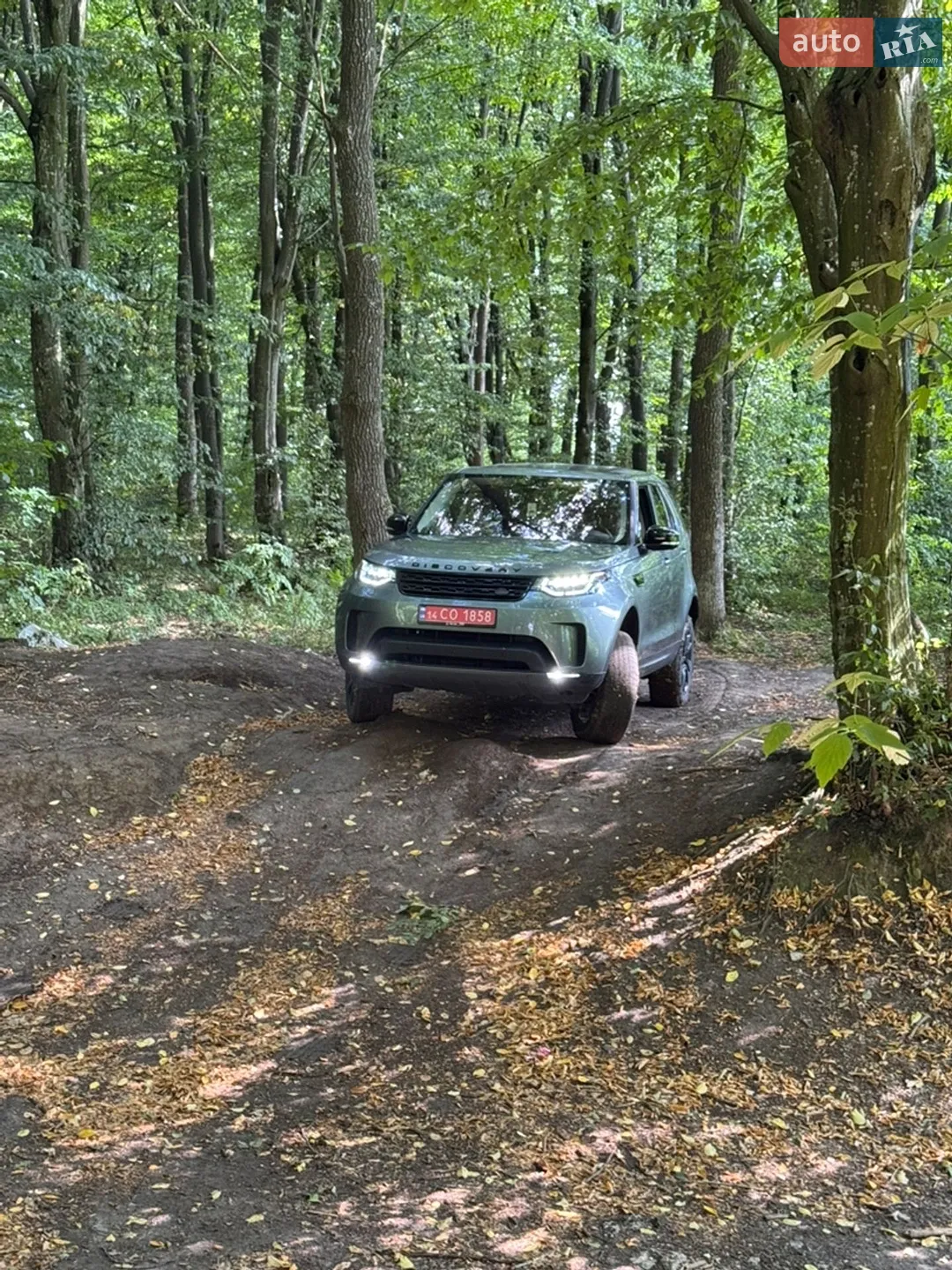 2017 Land Rover Discovery - мініатюра 29