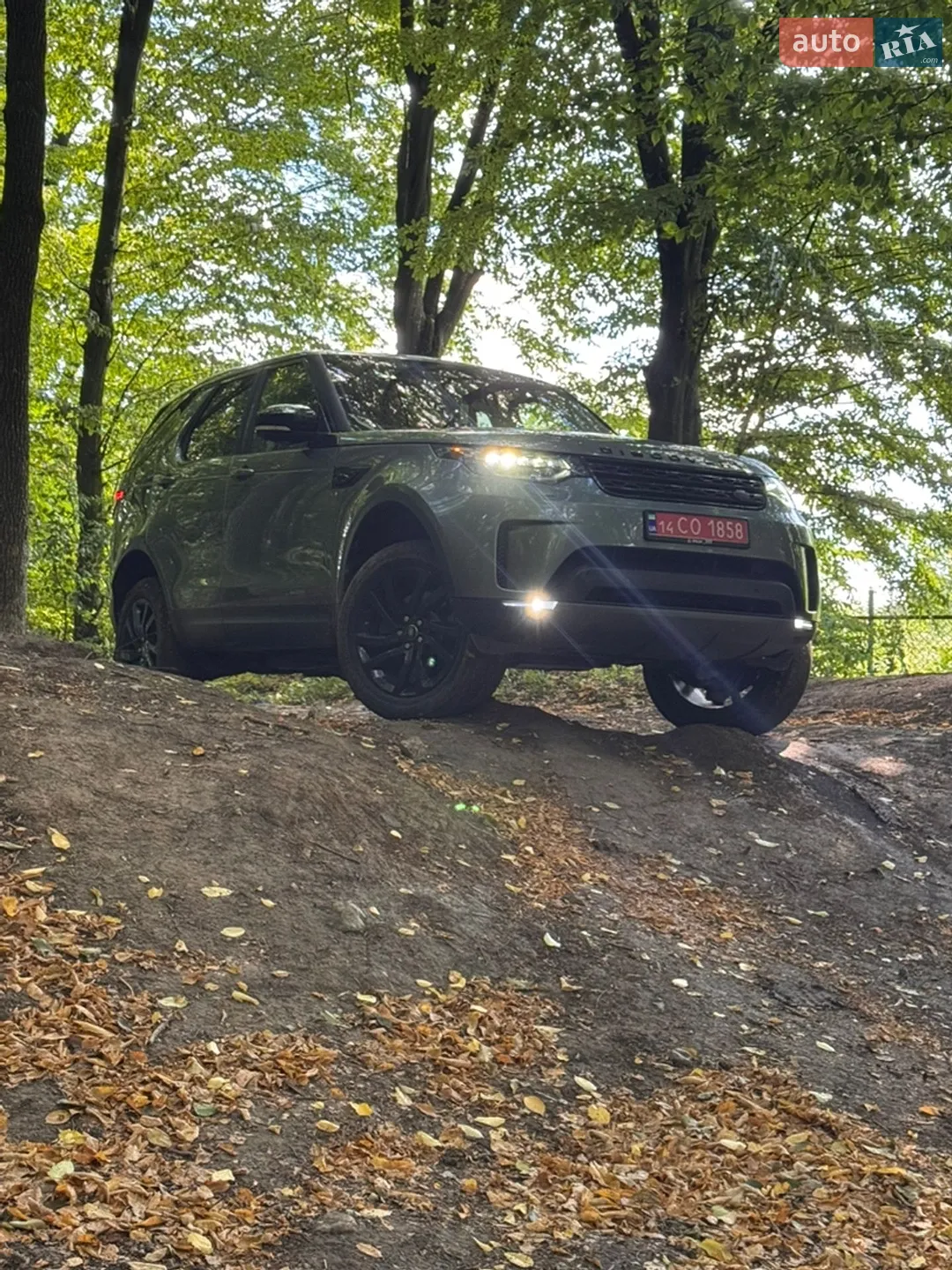 2017 Land Rover Discovery - мініатюра 31