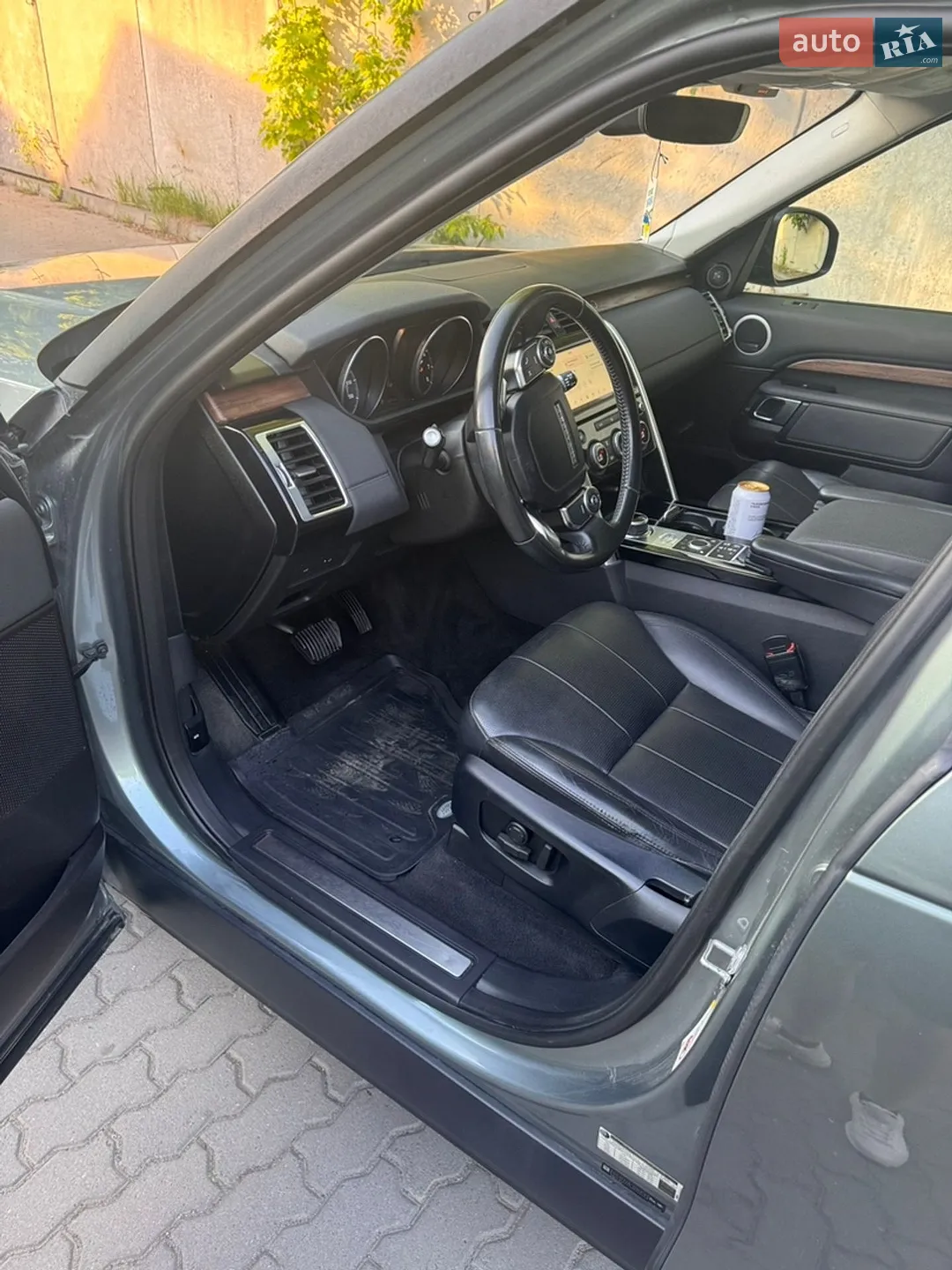2017 Land Rover Discovery - мініатюра 39