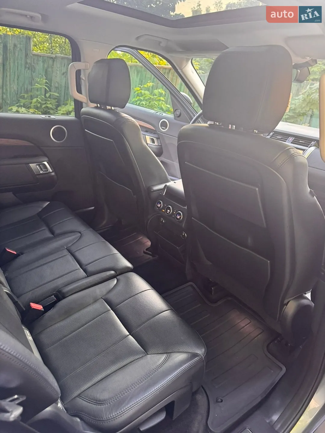 2017 Land Rover Discovery - мініатюра 44