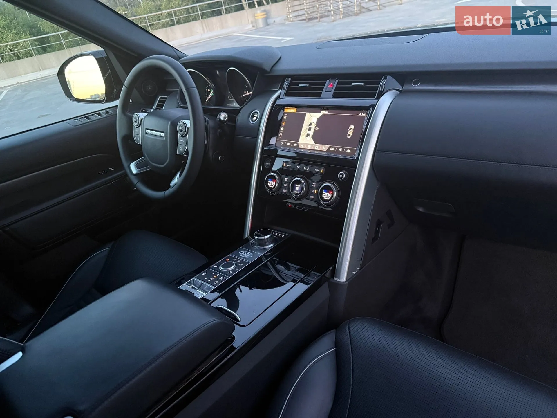 2017 Land Rover Discovery - мініатюра 42