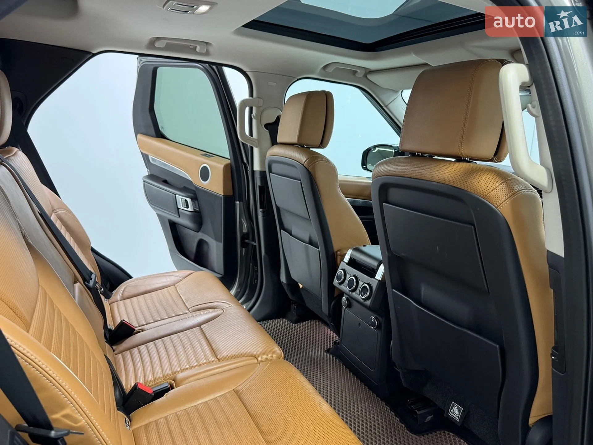 2017 Land Rover Discovery - мініатюра 38