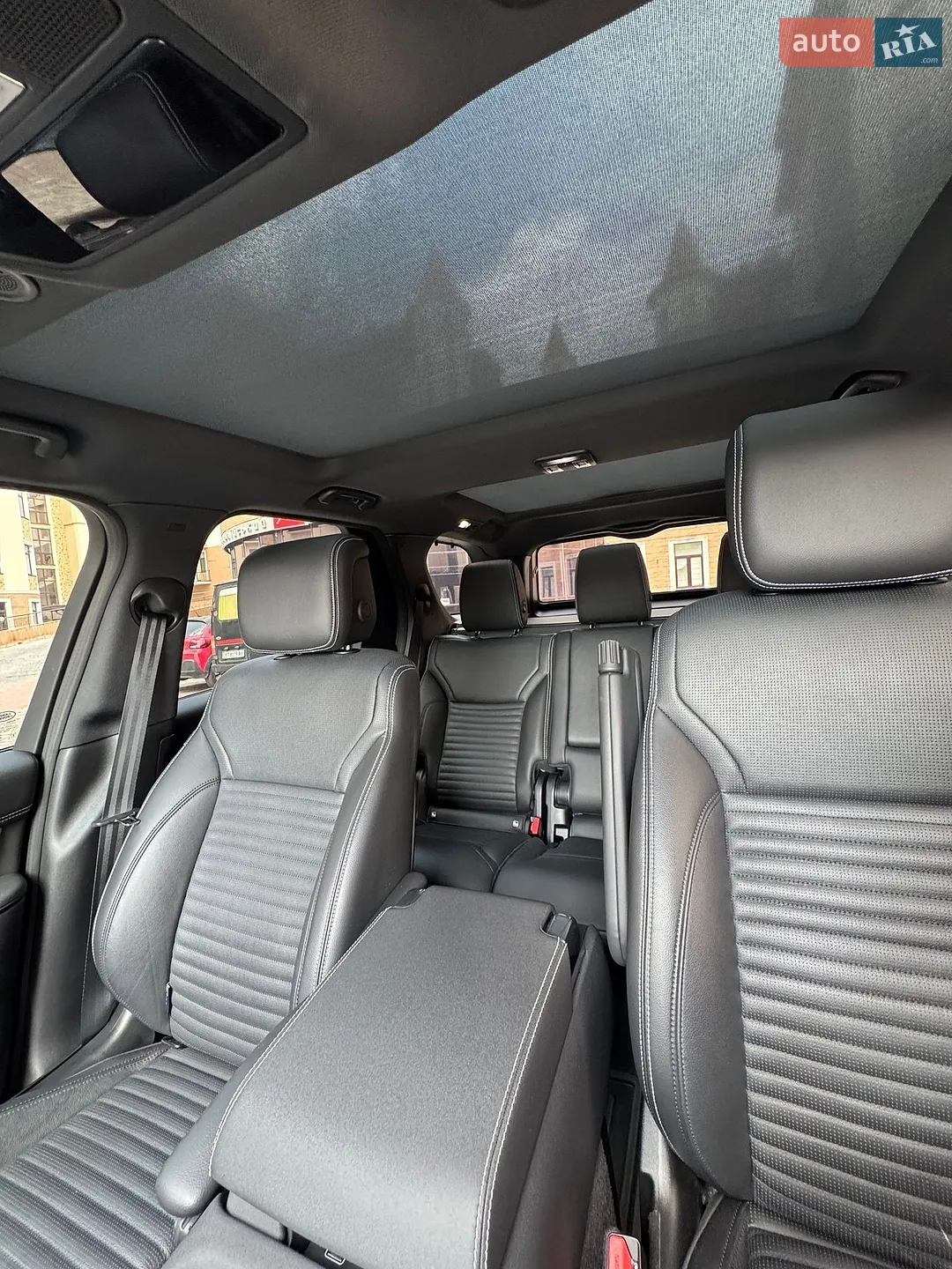 2023 Land Rover Discovery - мініатюра 24