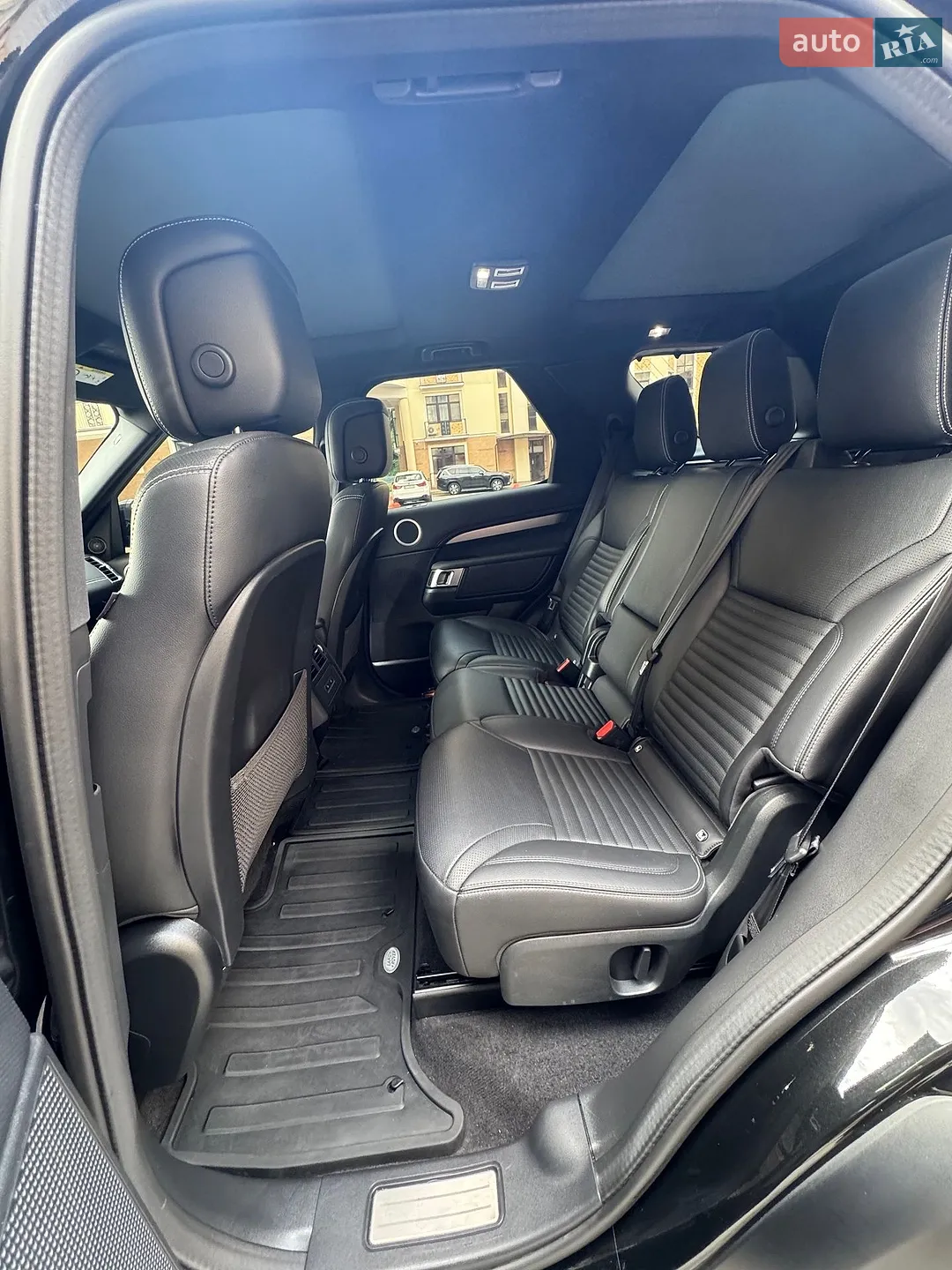 2023 Land Rover Discovery - мініатюра 26