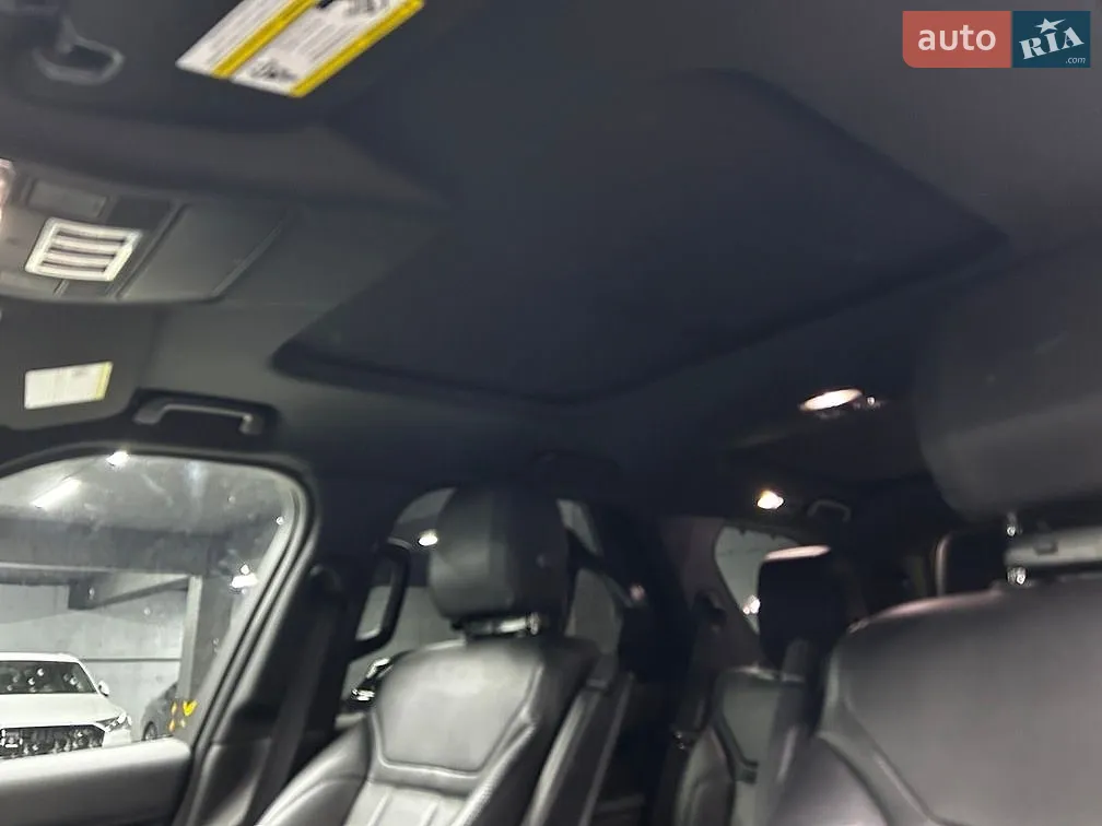 2018 Land Rover Discovery - мініатюра 19