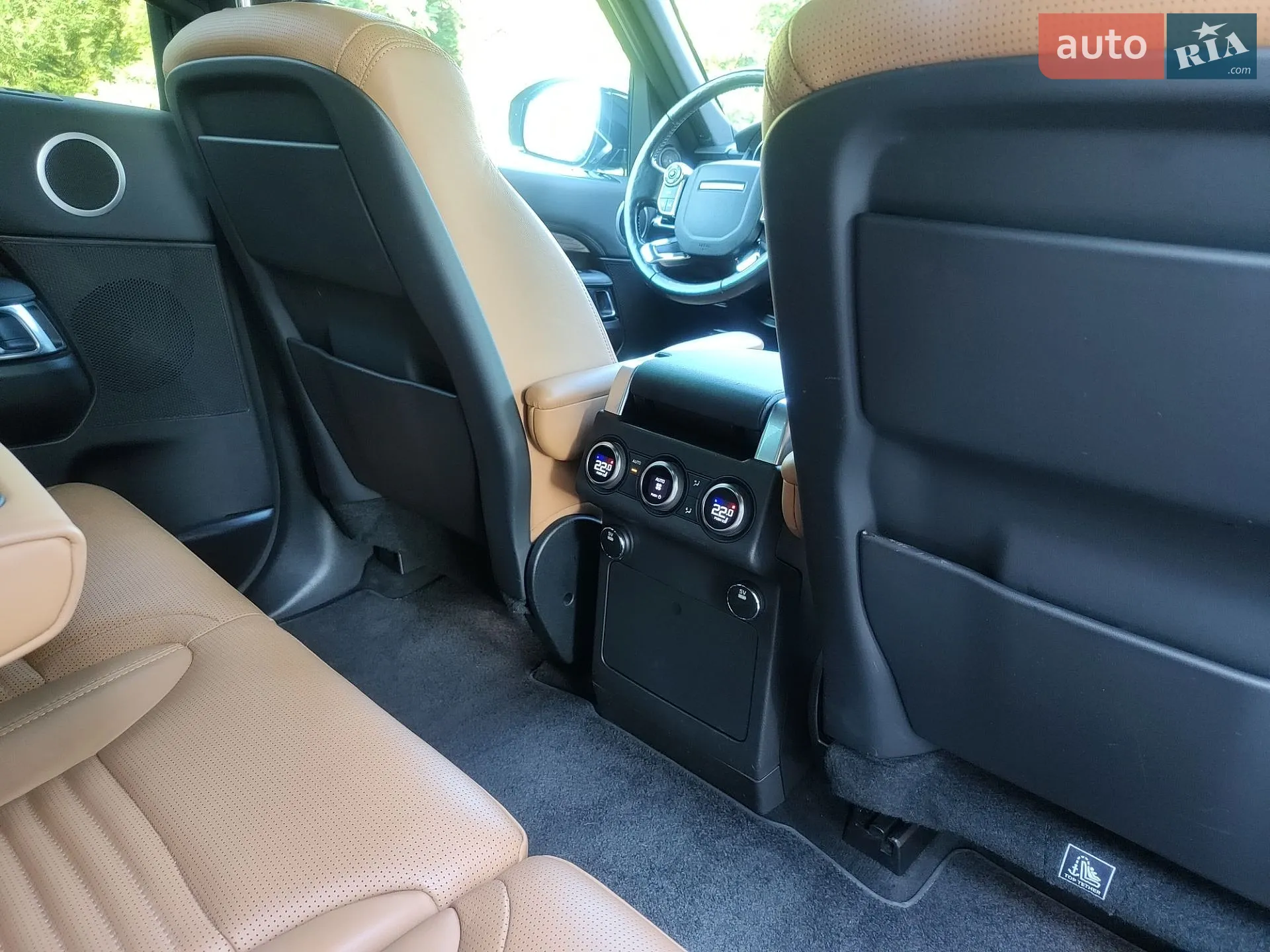 2017 Land Rover Discovery - мініатюра 39
