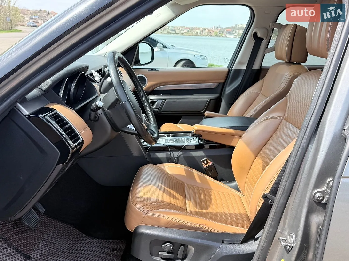 2017 Land Rover Discovery - мініатюра 45