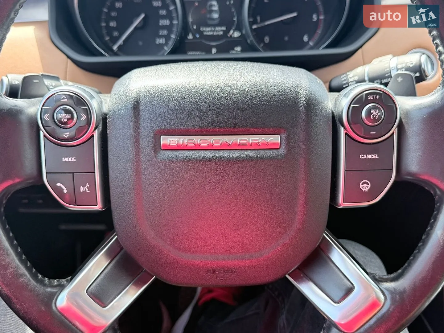 2017 Land Rover Discovery - мініатюра 47