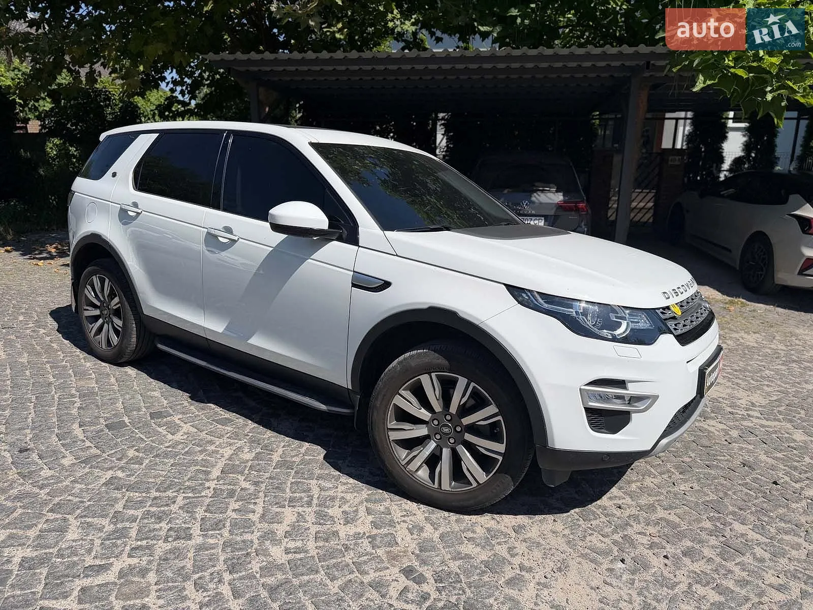 2017 Land Rover Discovery - мініатюра 2