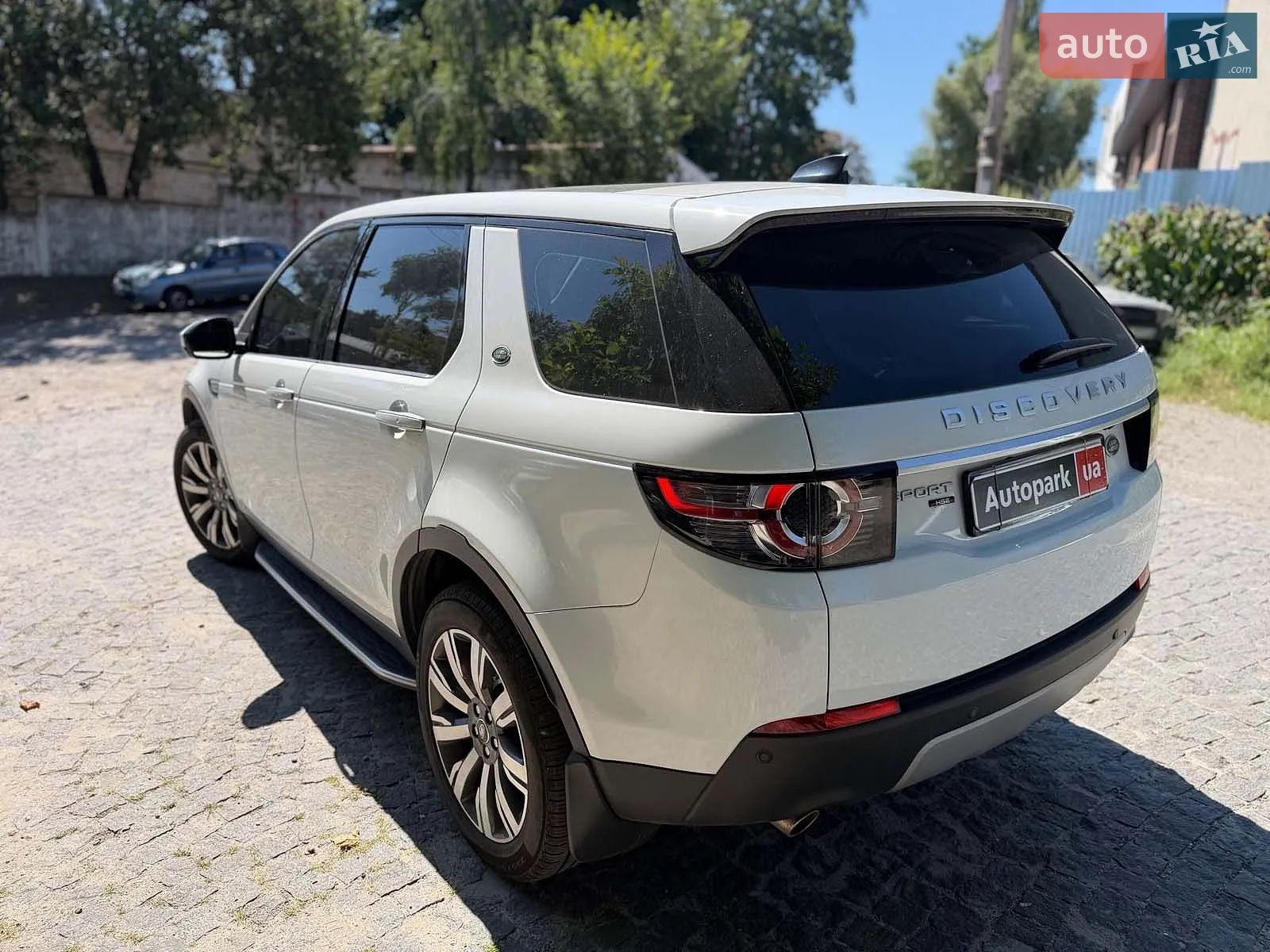 2017 Land Rover Discovery - мініатюра 9