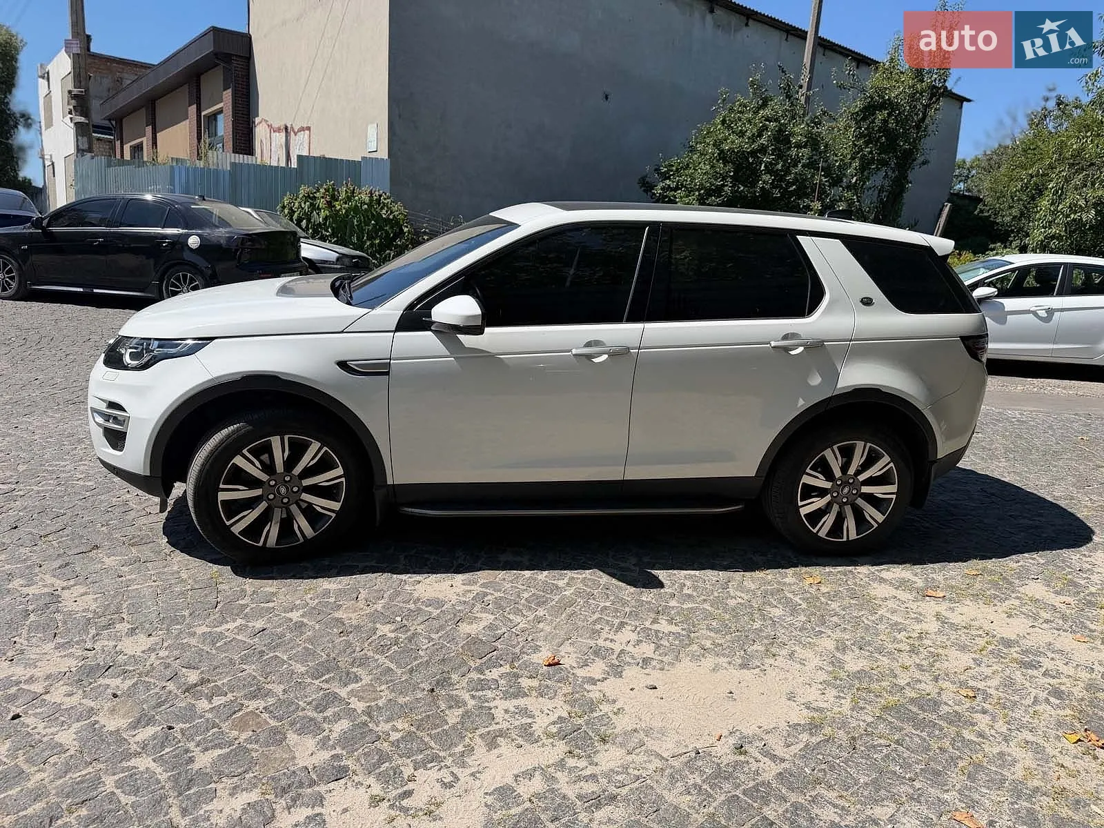 2017 Land Rover Discovery - мініатюра 11