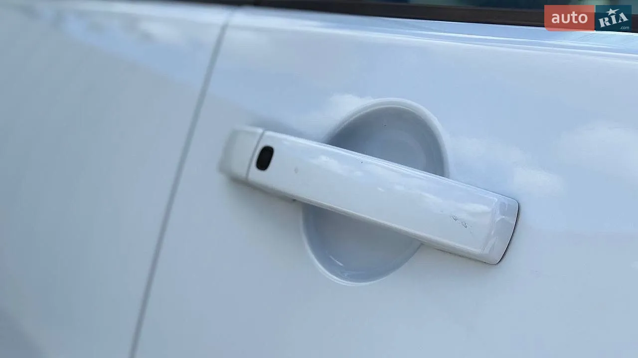 2016 Land Rover Discovery - мініатюра 27