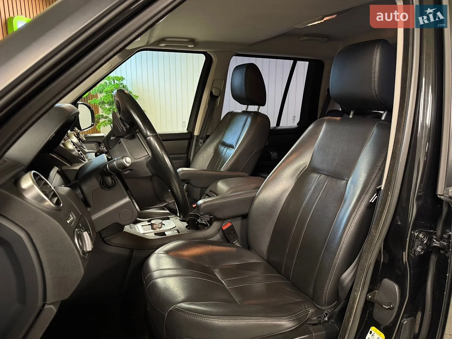 2016 Land Rover Discovery - мініатюра 15