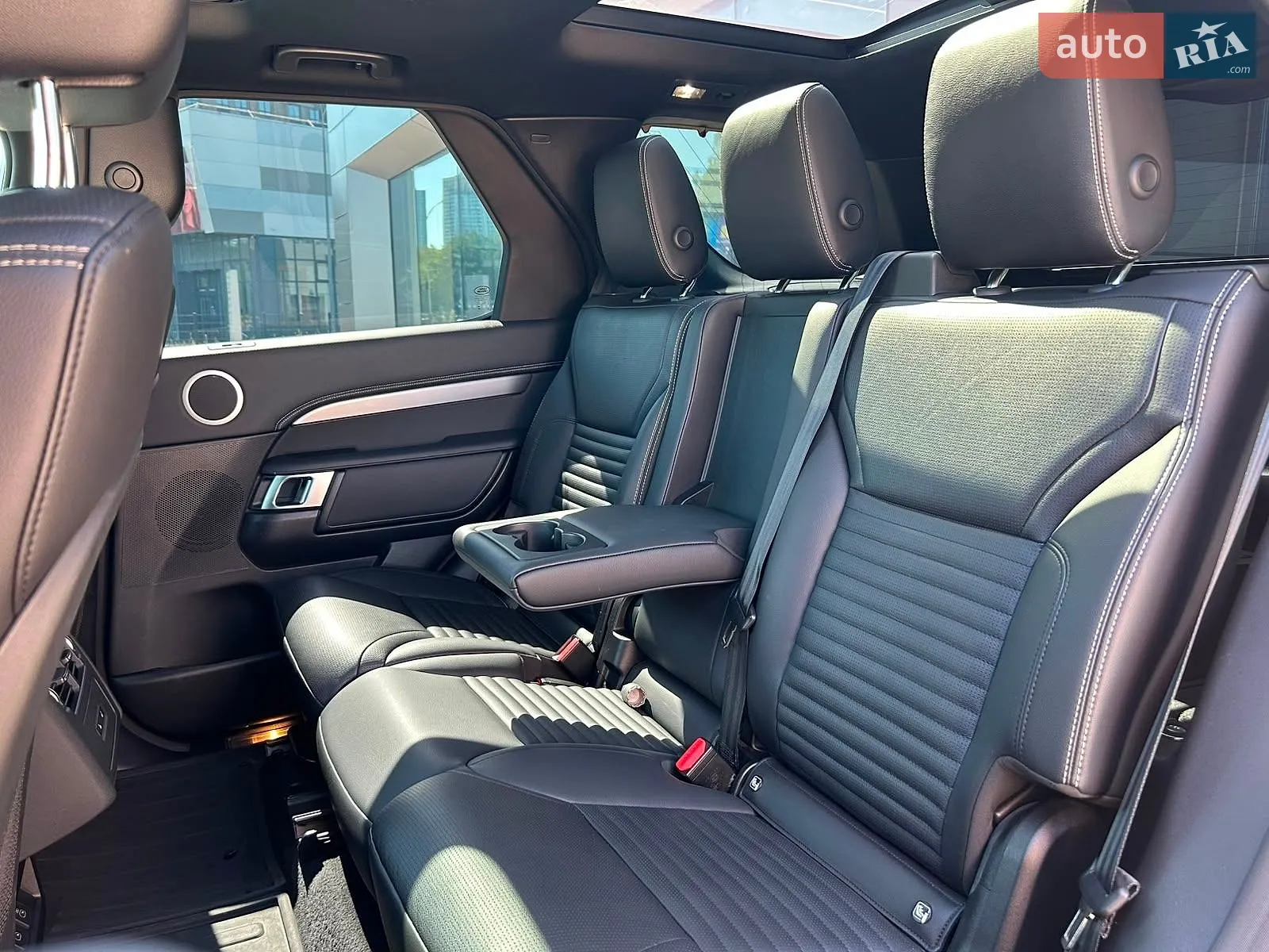 2023 Land Rover Discovery - мініатюра 29