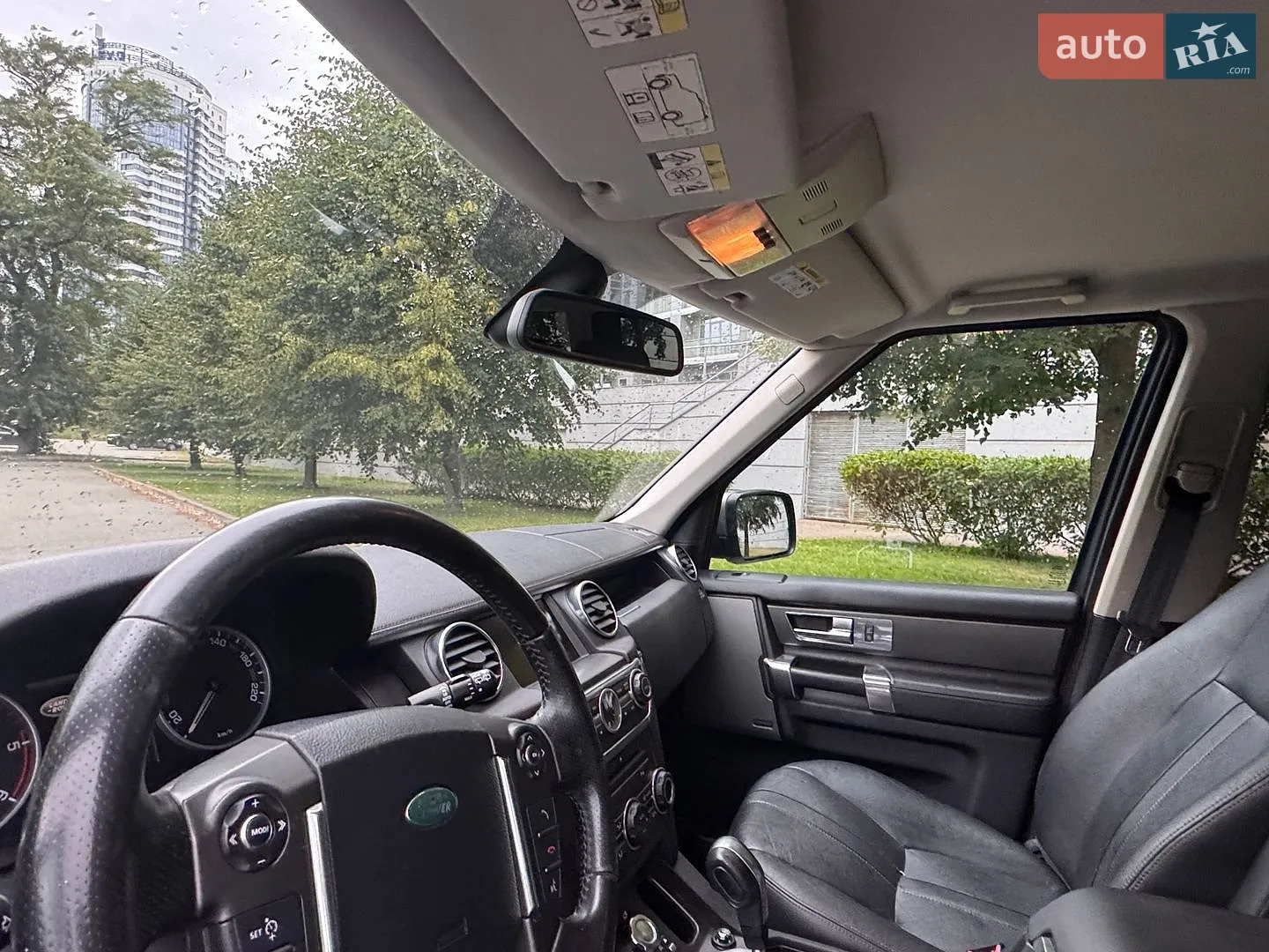 2010 Land Rover Discovery - мініатюра 17