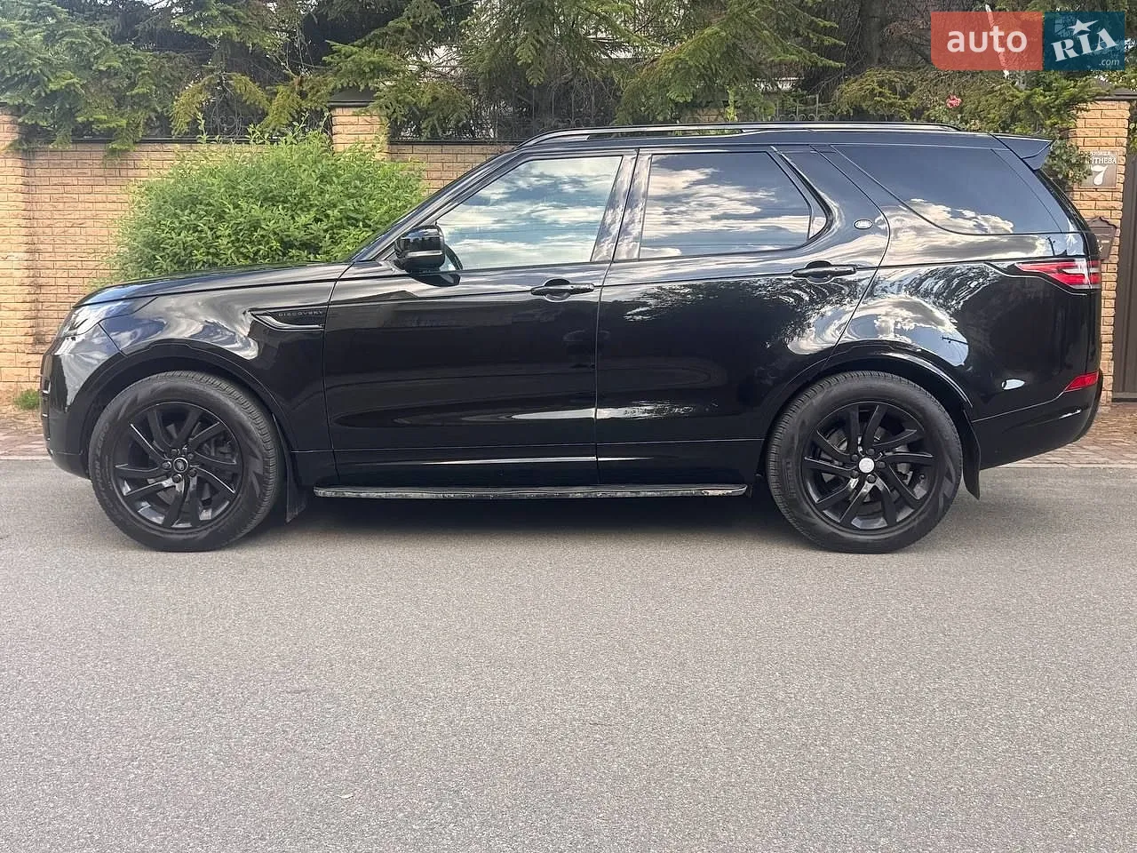 2017 Land Rover Discovery - мініатюра 3