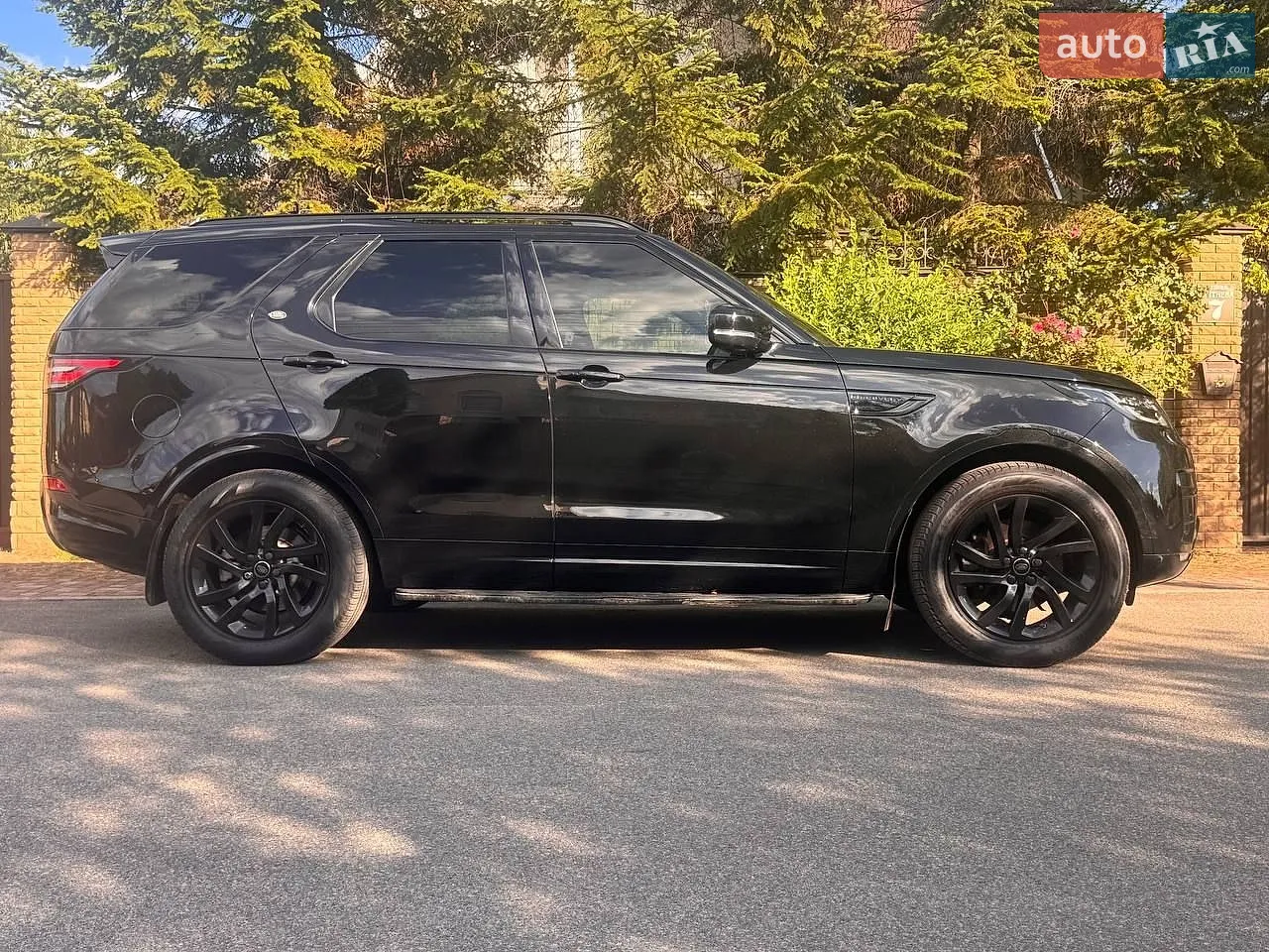 2017 Land Rover Discovery - мініатюра 11