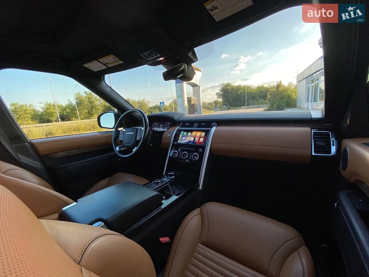 2017 Land Rover Discovery - мініатюра 26