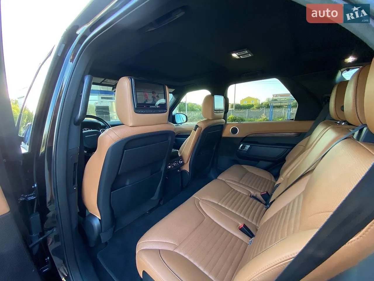 2017 Land Rover Discovery - мініатюра 32