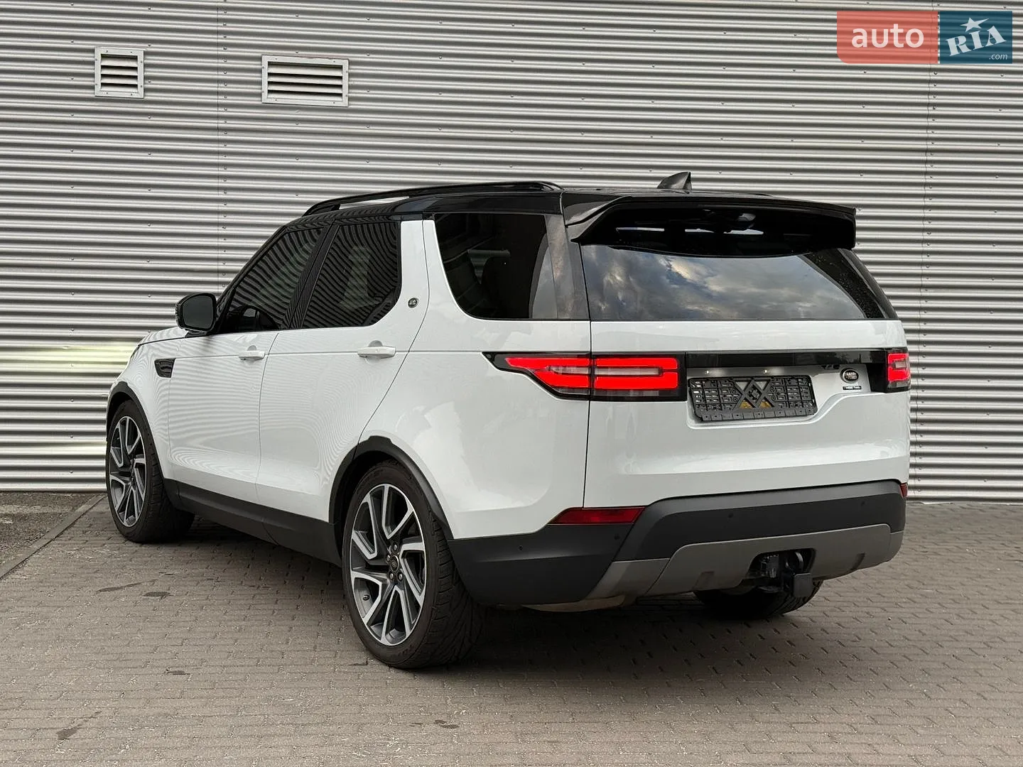 2019 Land Rover Discovery - мініатюра 19