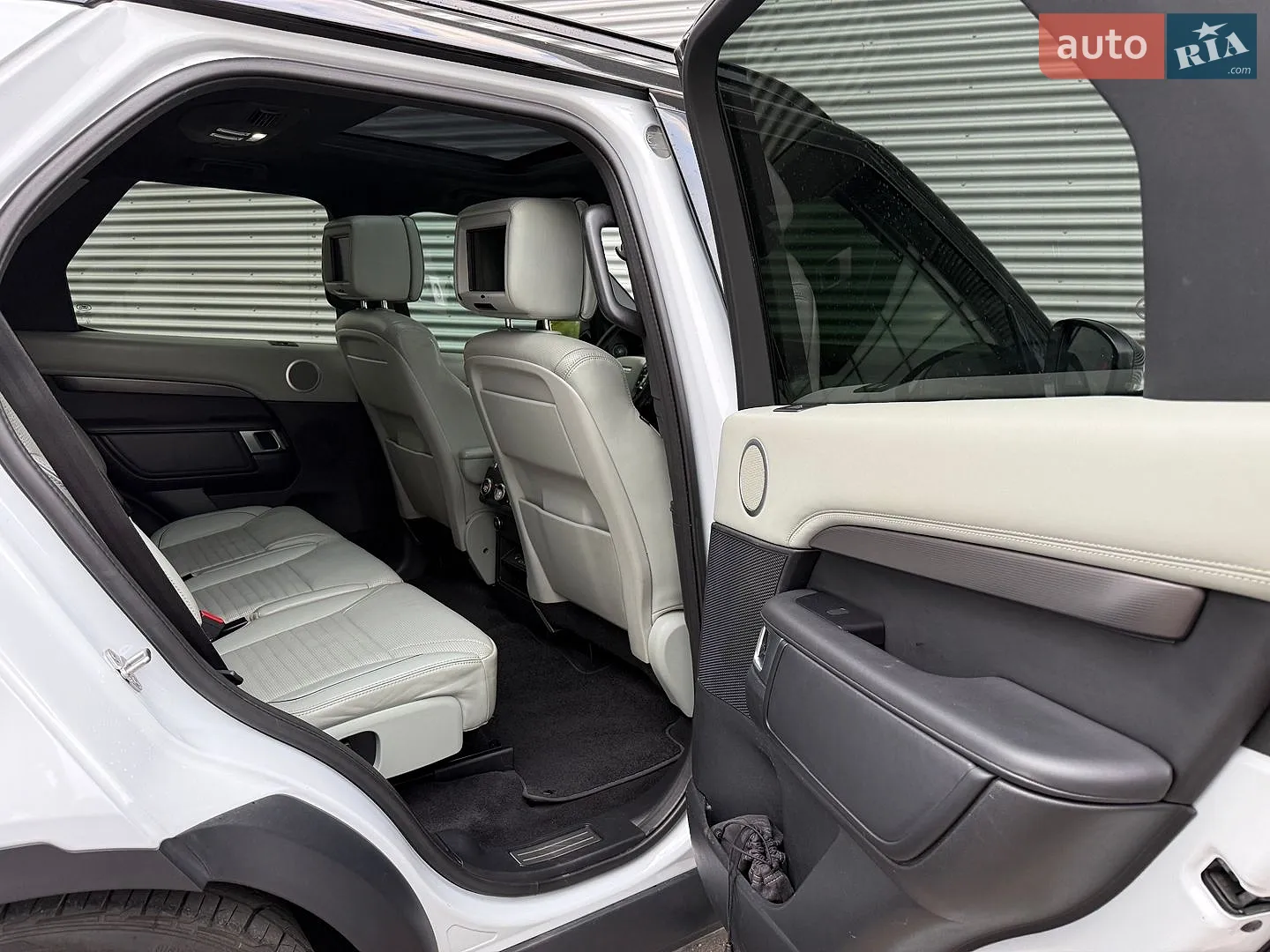 2019 Land Rover Discovery - мініатюра 37