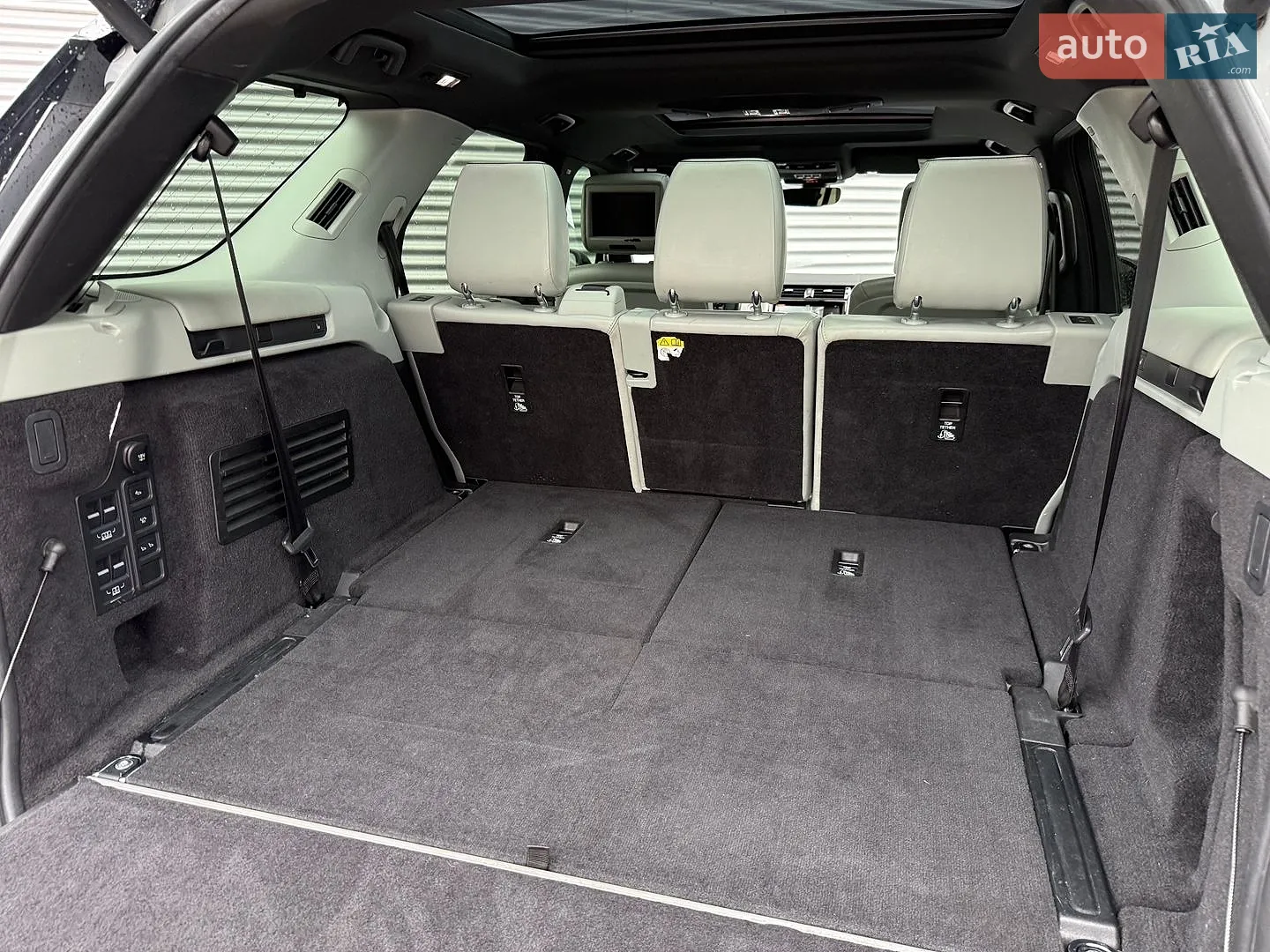 2019 Land Rover Discovery - мініатюра 52