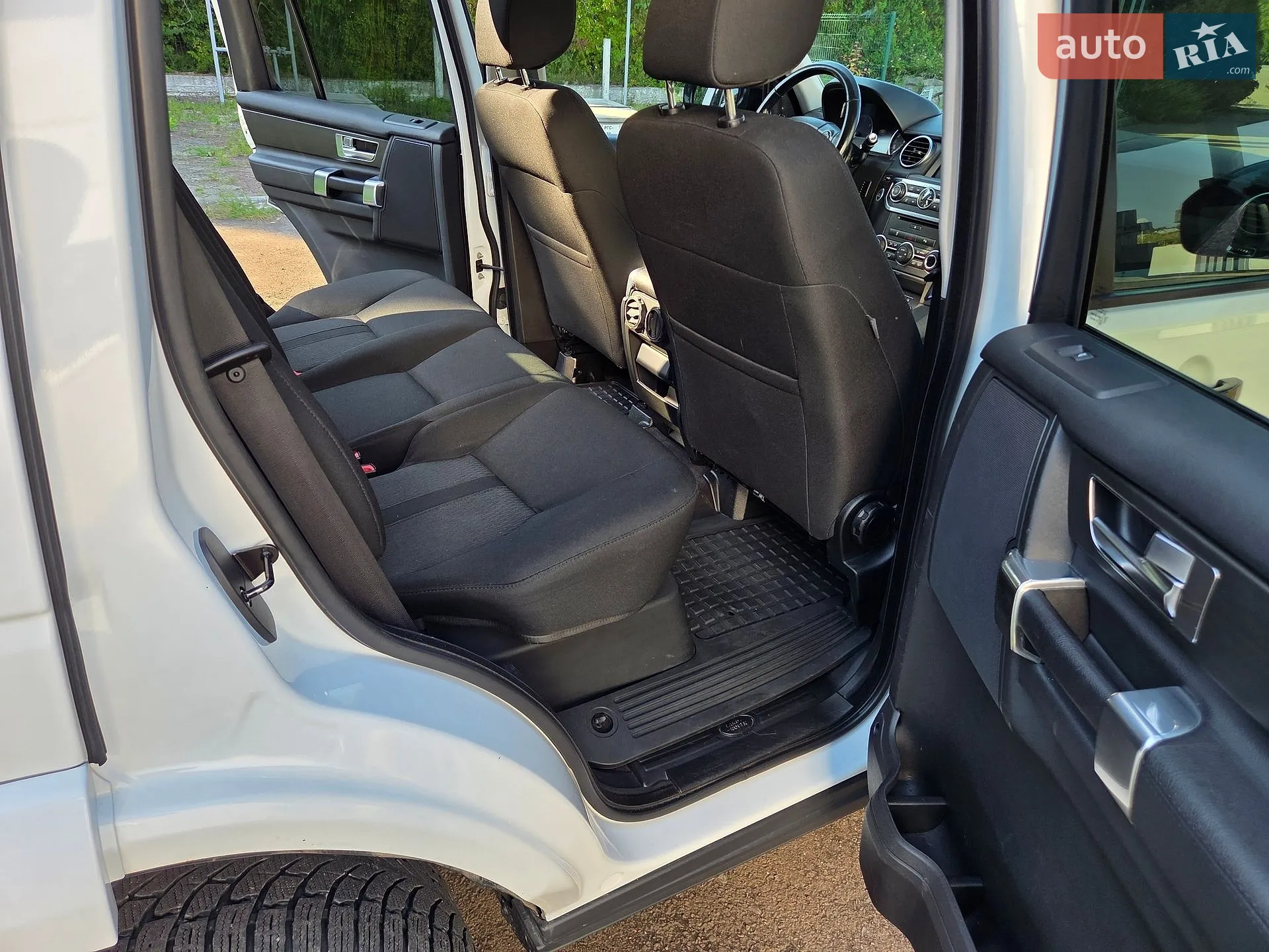 2016 Land Rover Discovery - мініатюра 11