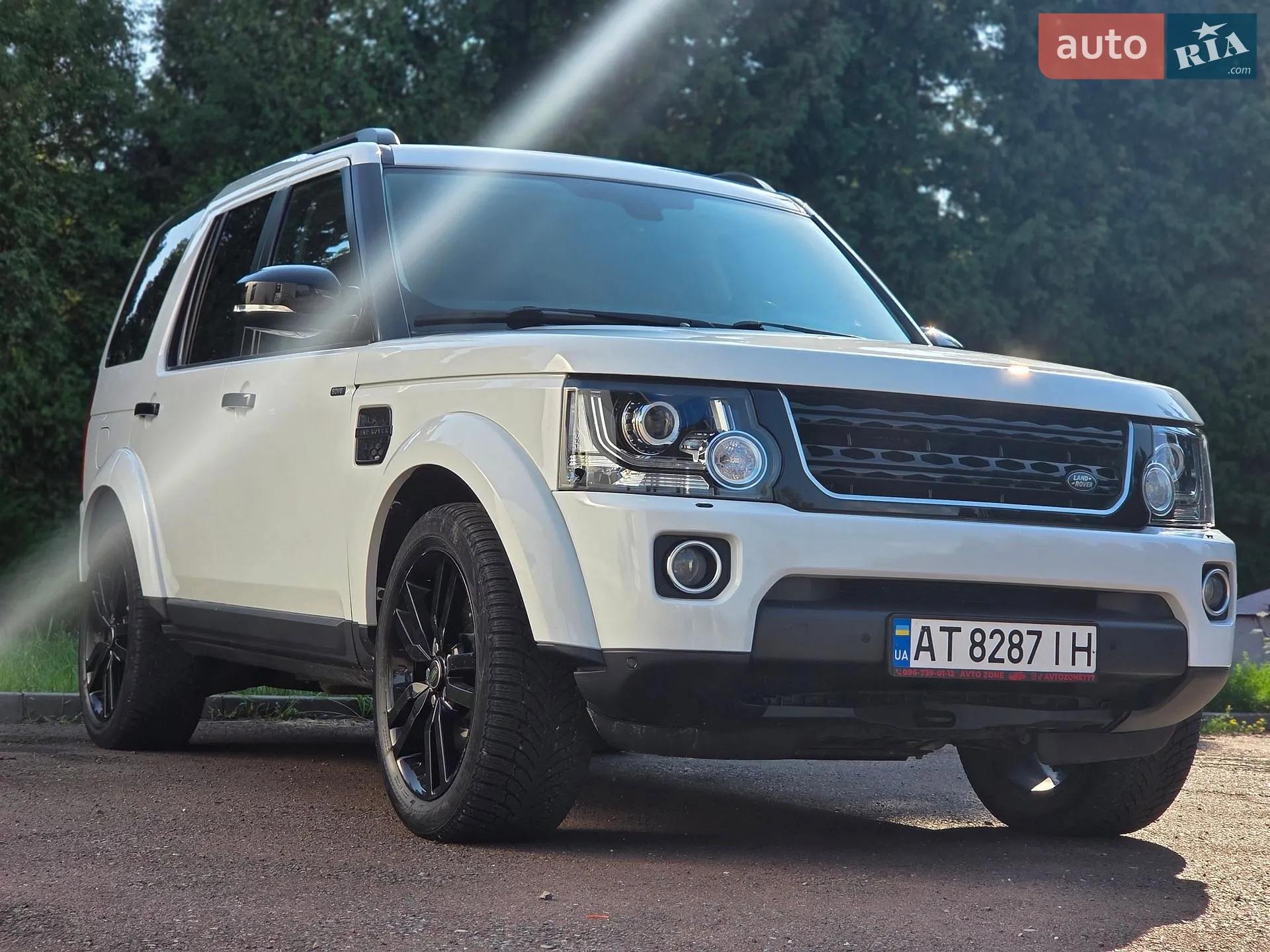 2016 Land Rover Discovery - мініатюра 17