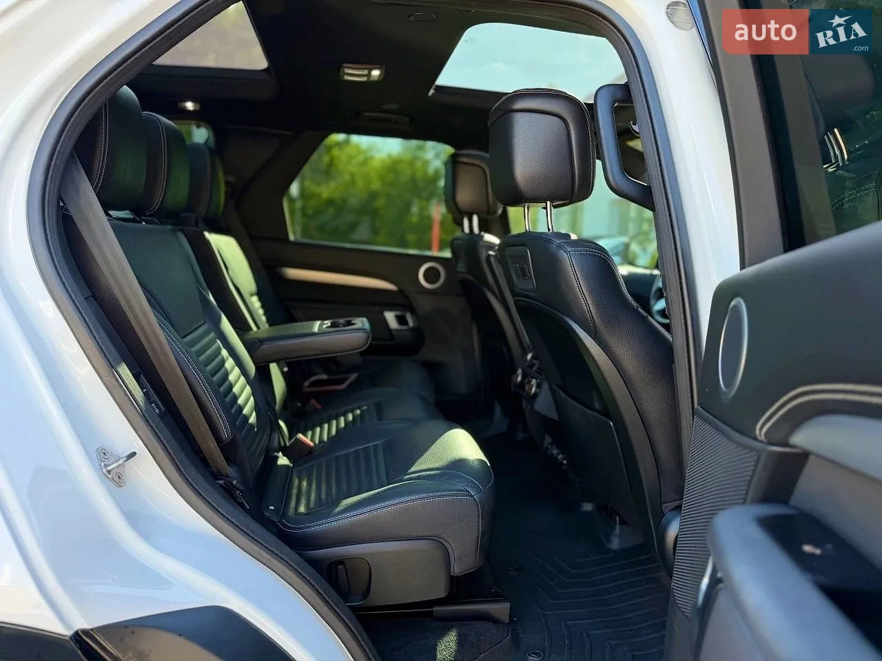 2021 Land Rover Discovery - мініатюра 31