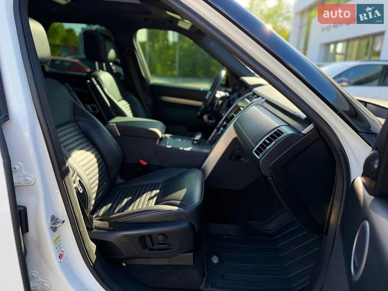 2021 Land Rover Discovery - мініатюра 42