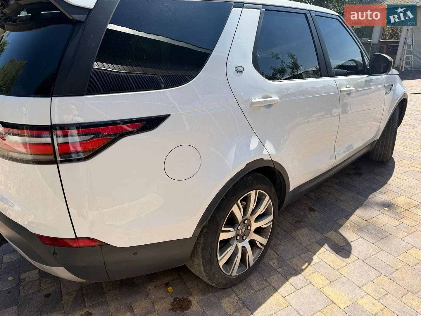 2017 Land Rover Discovery - мініатюра 4