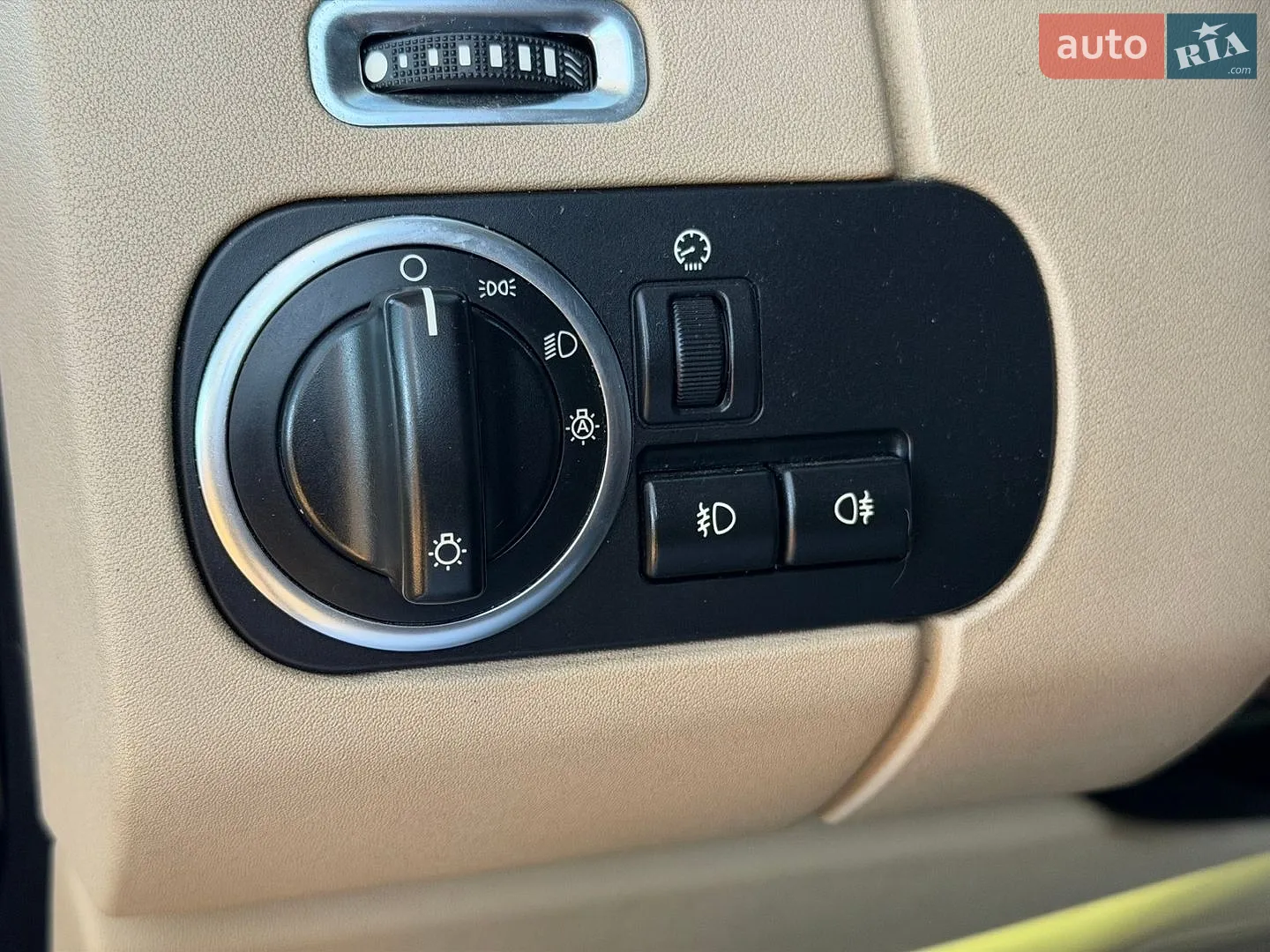 2012 Land Rover Discovery - мініатюра 37