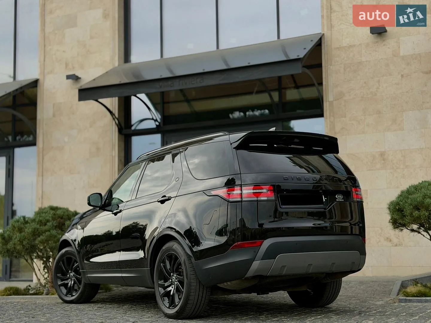 2017 Land Rover Discovery - мініатюра 30