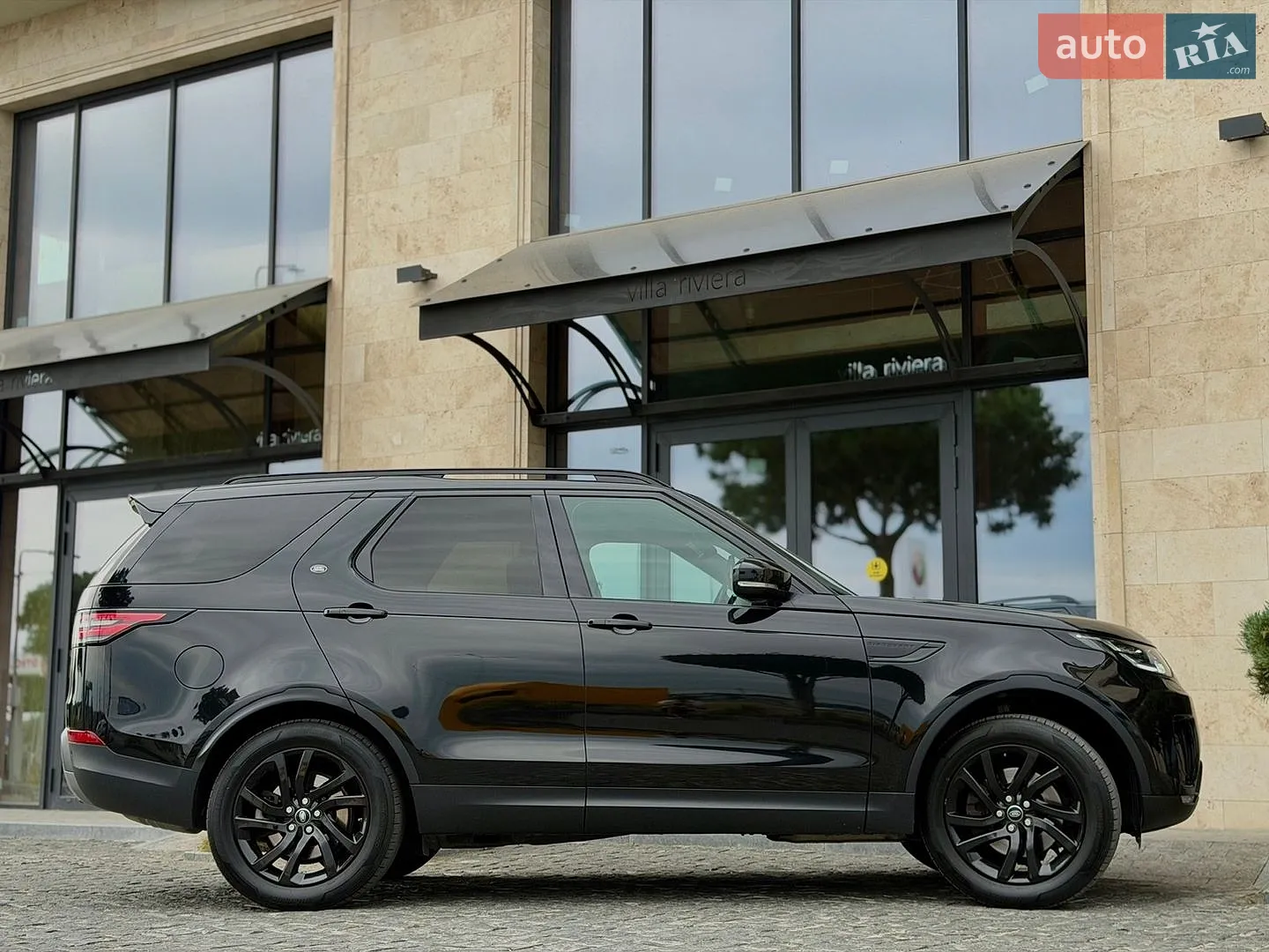 2017 Land Rover Discovery - мініатюра 19