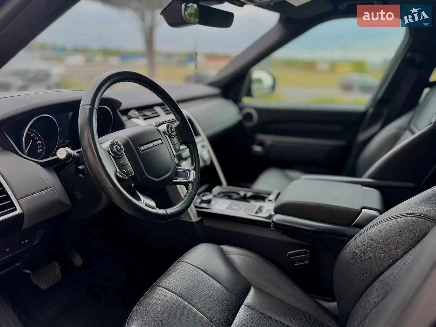 2017 Land Rover Discovery - мініатюра 56