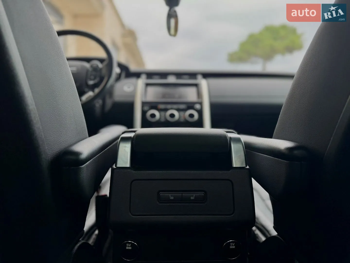 2017 Land Rover Discovery - мініатюра 64