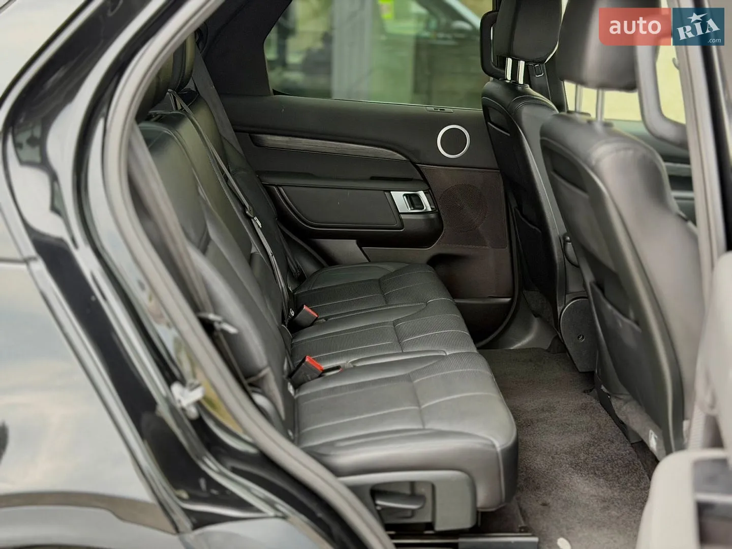 2017 Land Rover Discovery - мініатюра 78