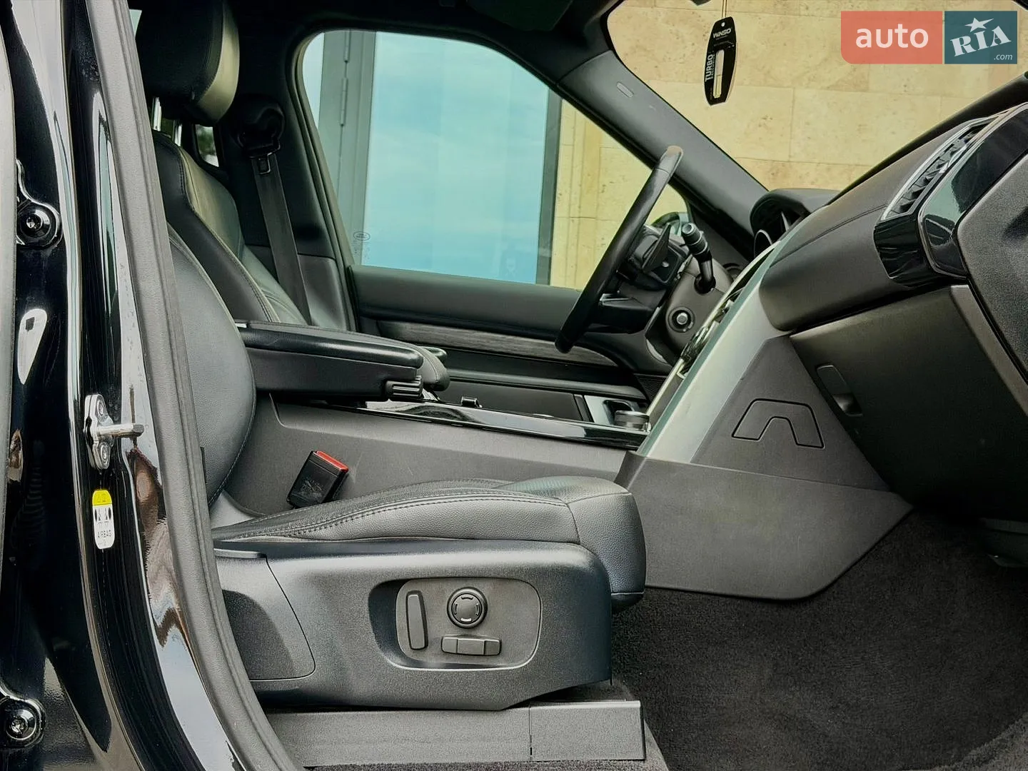2017 Land Rover Discovery - мініатюра 89