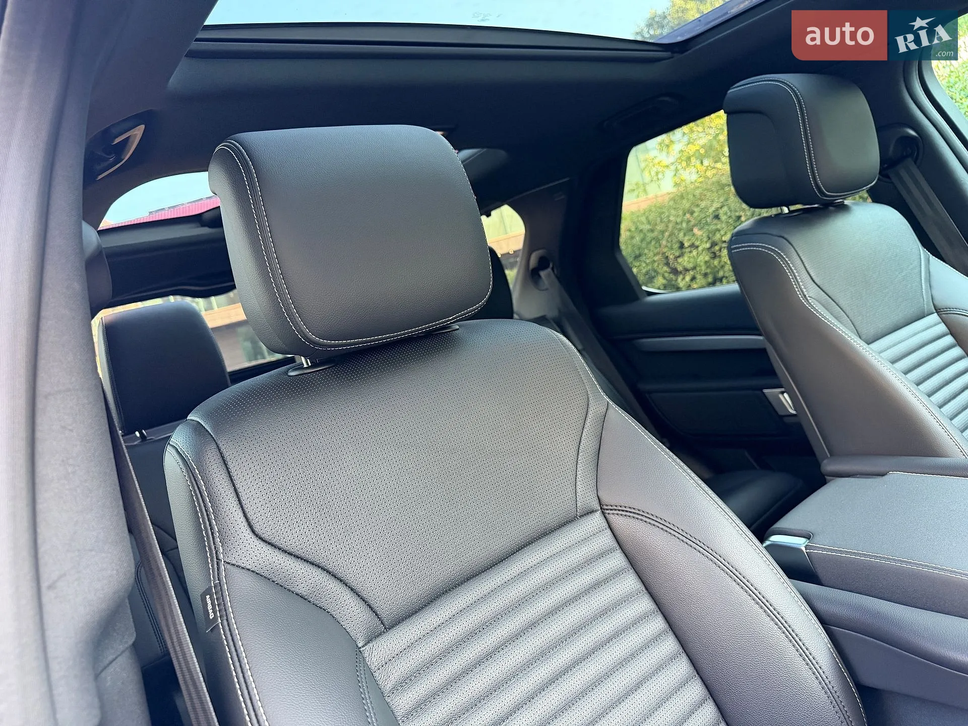 2023 Land Rover Discovery - мініатюра 4