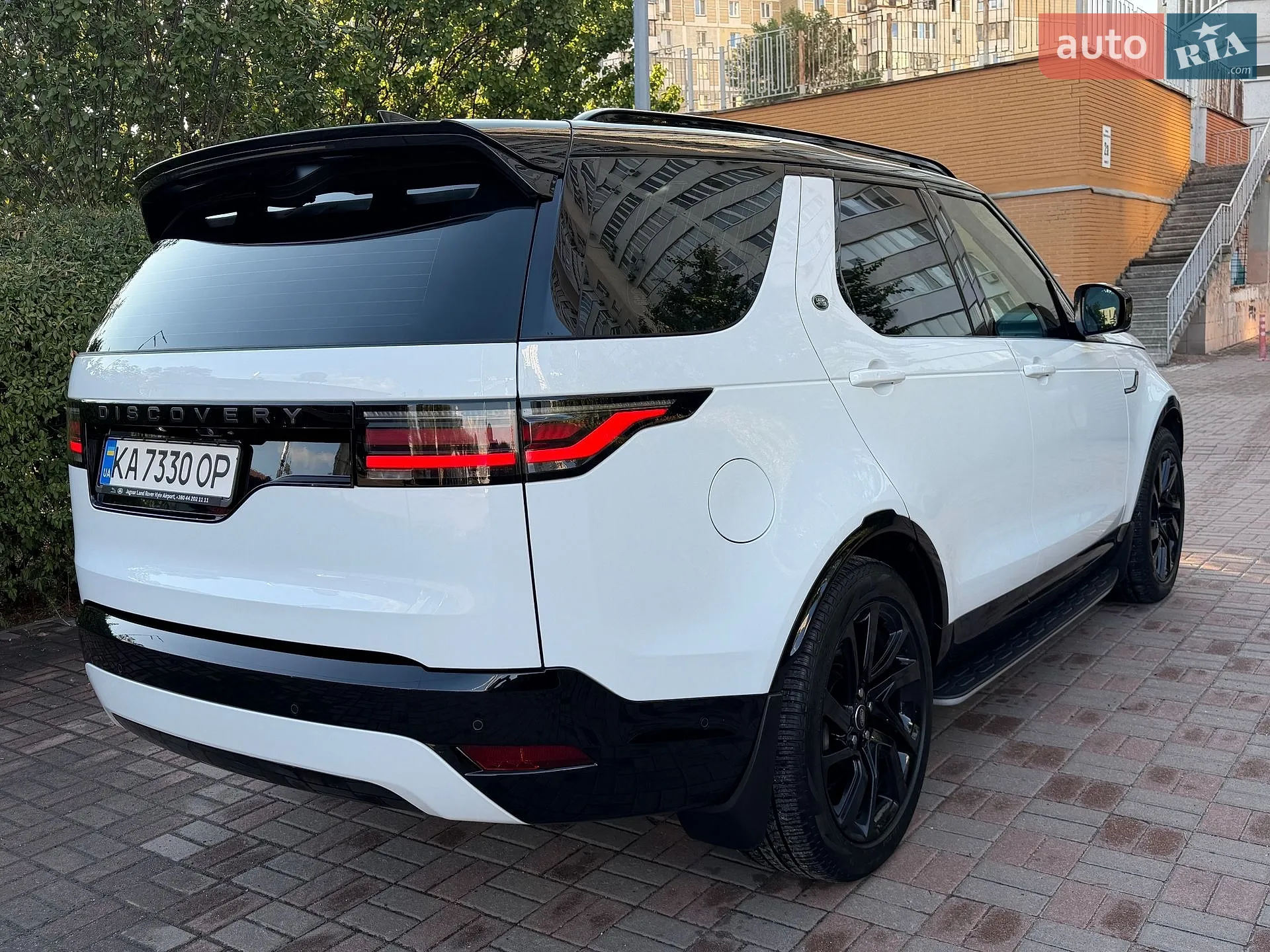 2023 Land Rover Discovery - мініатюра 8