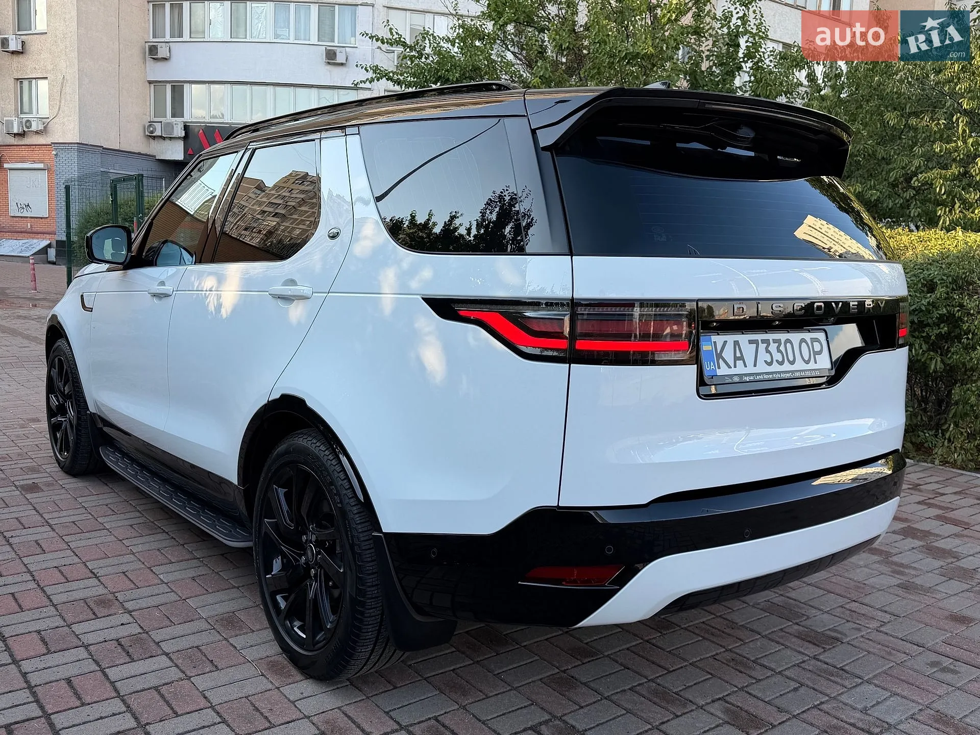 2023 Land Rover Discovery - мініатюра 10