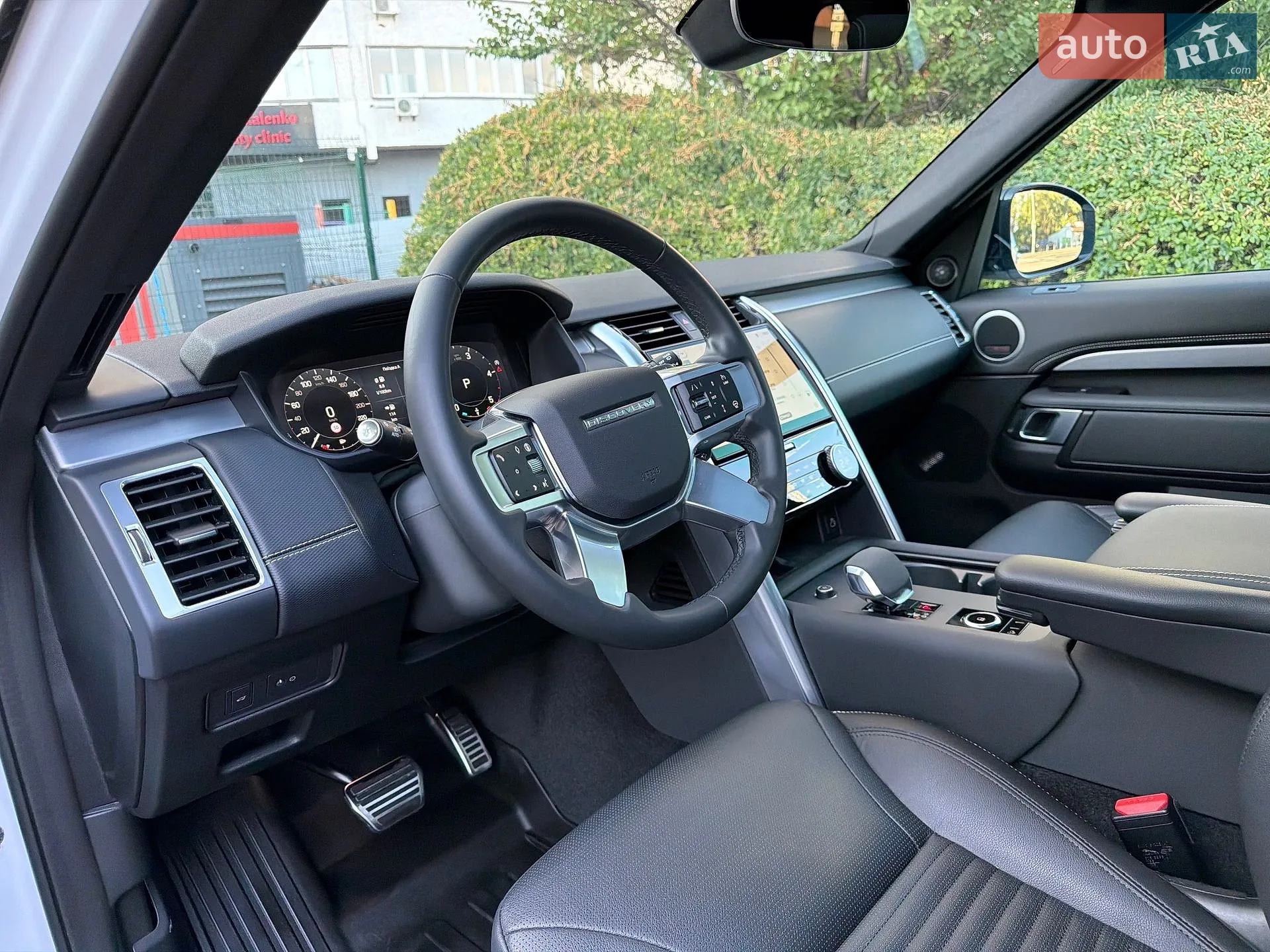 2023 Land Rover Discovery - мініатюра 15