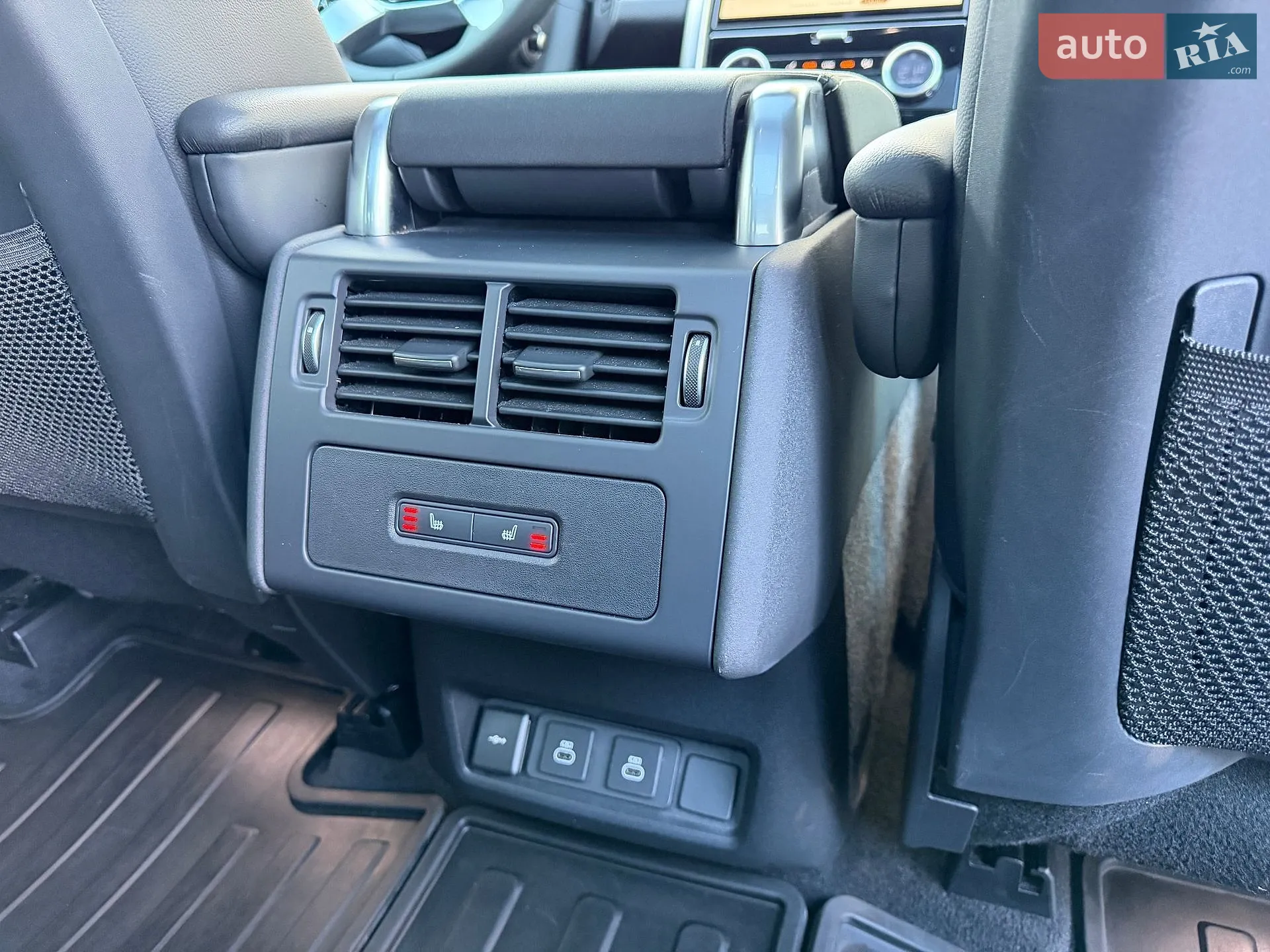 2023 Land Rover Discovery - мініатюра 25