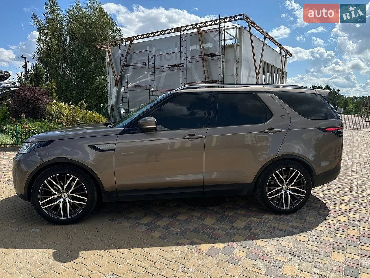 2017 Land Rover Discovery - фото 1