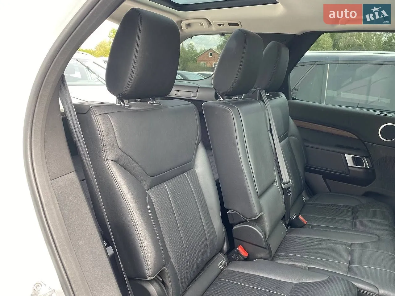 2018 Land Rover Discovery - мініатюра 20