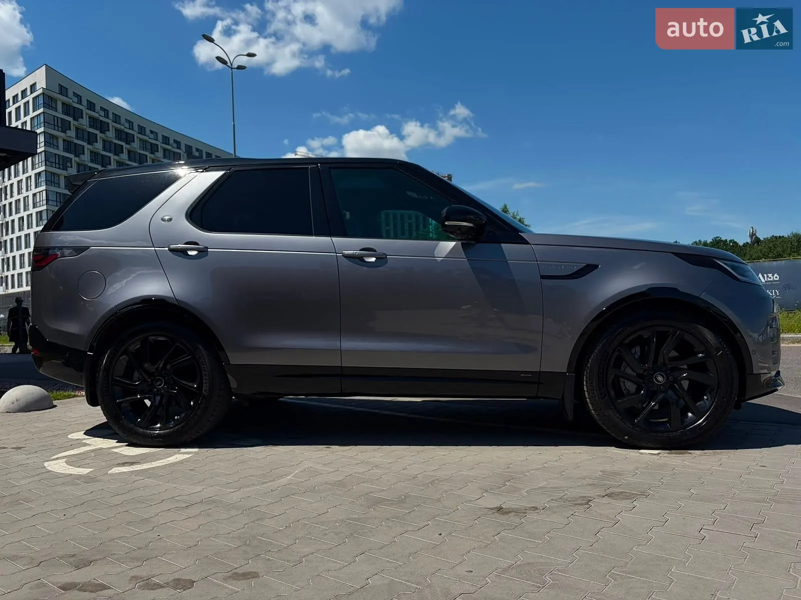 2021 Land Rover Discovery - мініатюра 4