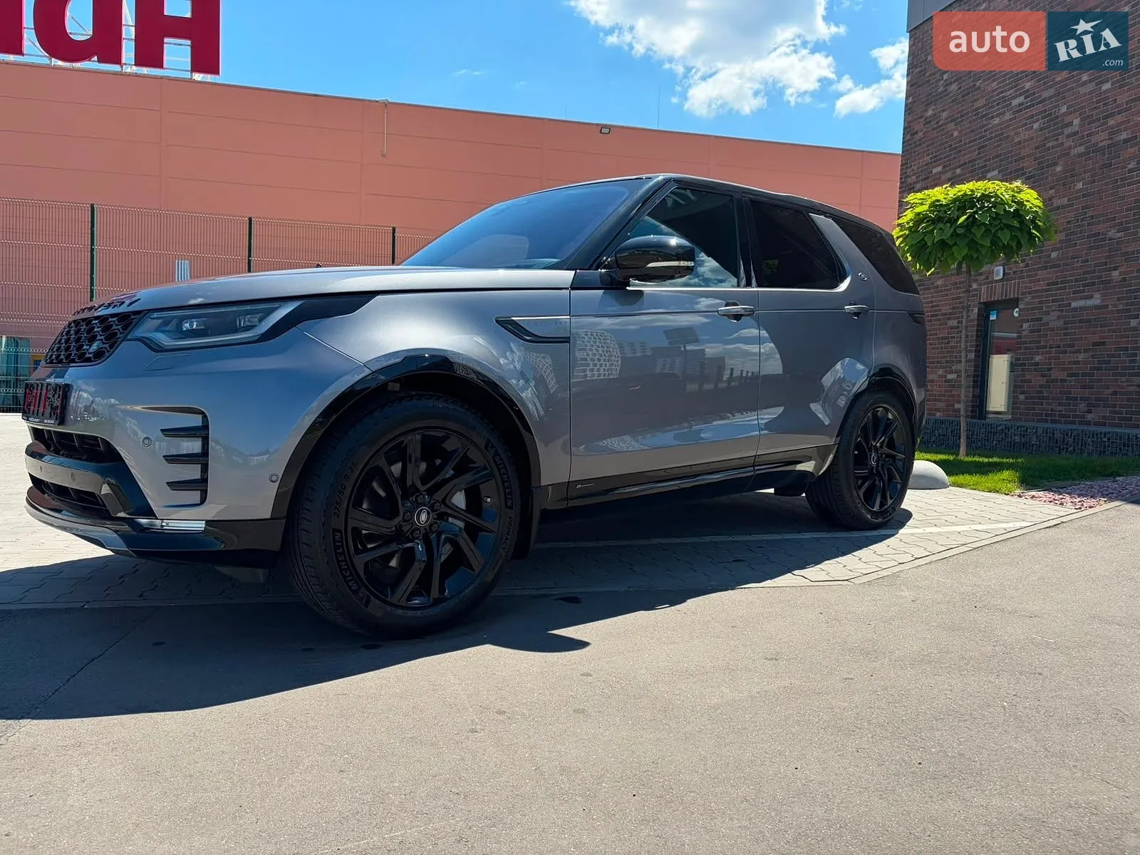 2021 Land Rover Discovery - мініатюра 17