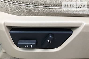 Позашляховик / Кросовер Land Rover Freelander 2013 в 
