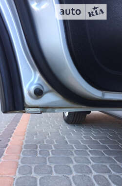 Внедорожник / Кроссовер Land Rover Freelander 2004 в 